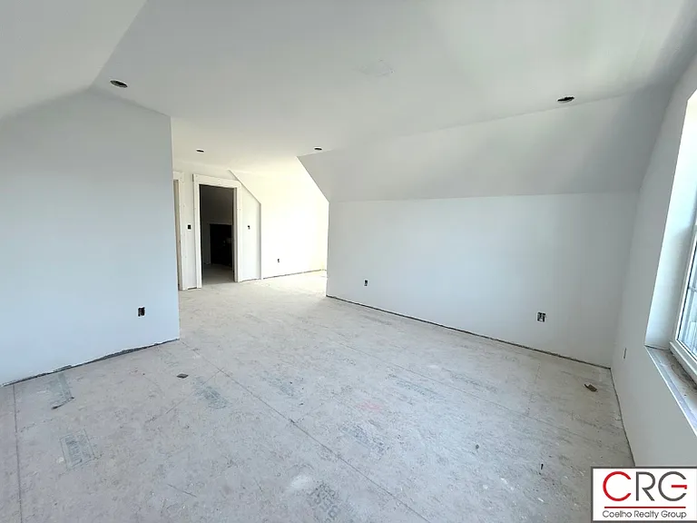 140 Summer St #1 — Photo 31