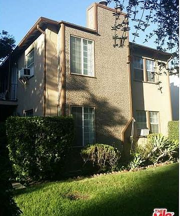 2nd image of 11247 Camarillo St