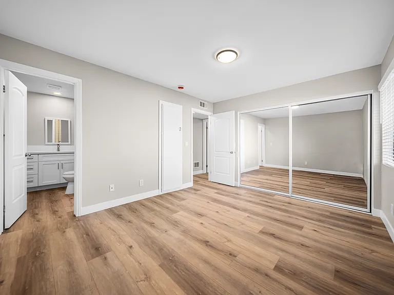 1225 Stanley Ave #203 — Photo 15