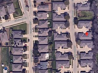 117 Stewart Bend Ct, Azle, TX 76020