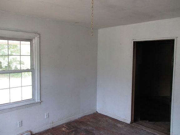 5th image of 804 Bowerwood Dr