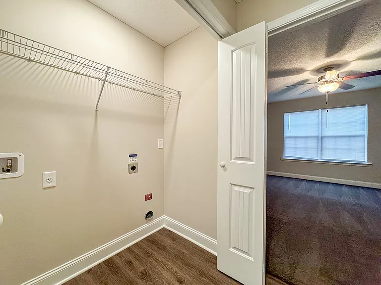 Wyngrove Apartments — Photo 17