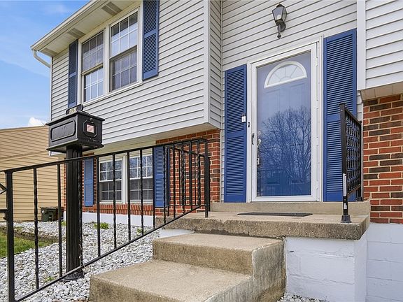 4th image of 4061 Forest Ridge Blvd