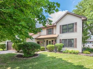 1333 Natalie Ln, Aurora, IL 60504