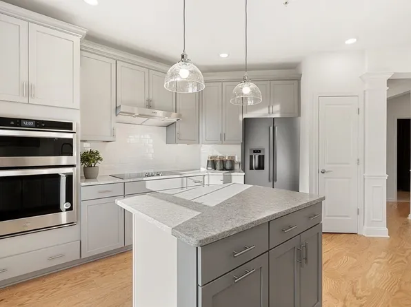 3 Peters Farm Way #407, Westborough, MA 01581