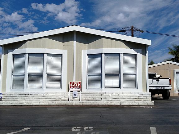 2nd image of 327 W Wilson St Space 52