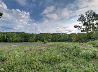 2245 Lamont St, Kingsport, TN 37664