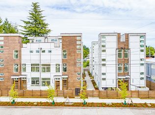 9242D 17th Ave SW, Seattle, WA 98106