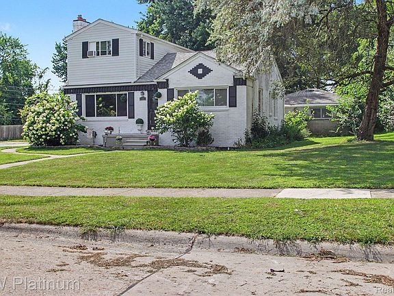3rd image of 8586 Superior Ave