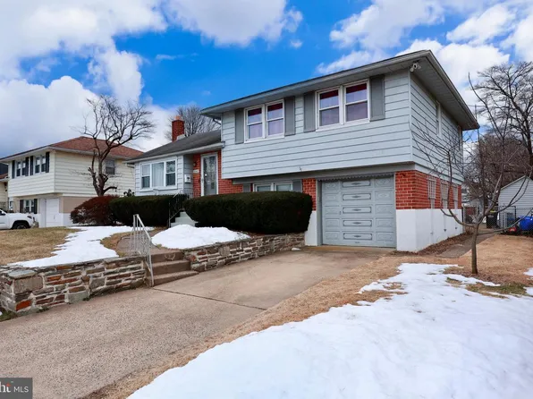 9947 Montour St, Philadelphia, PA 19115