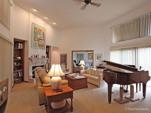 4th image of 49 Pine Hill Trl W