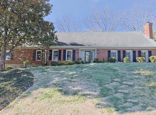 2833 Grandin Hollow Ln, Cincinnati, OH 45208