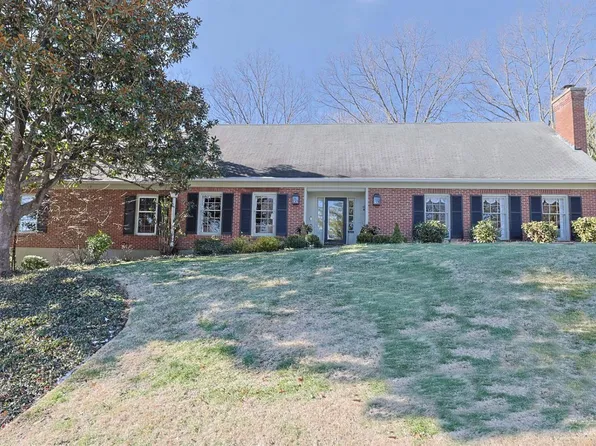 2833 Grandin Hollow Ln, Cincinnati, OH 45208