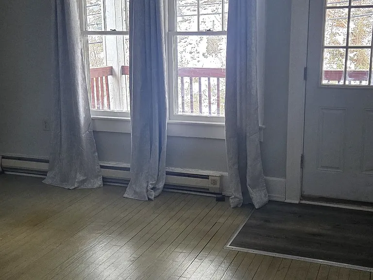 325 Williams St #B — Photo 5