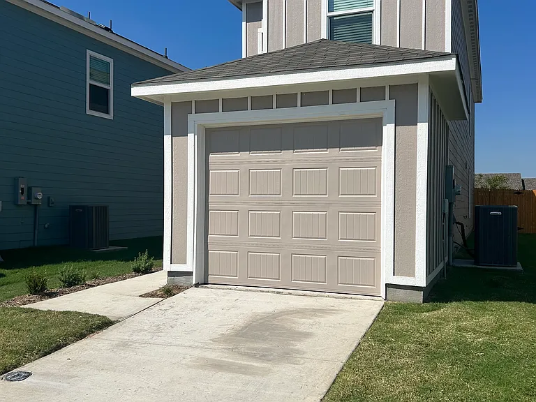 908 Grebe Dr — Photo 1