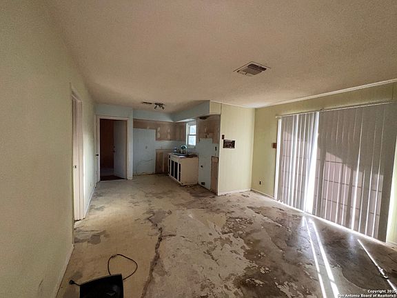 5th image of 11602 Crooked Oaks