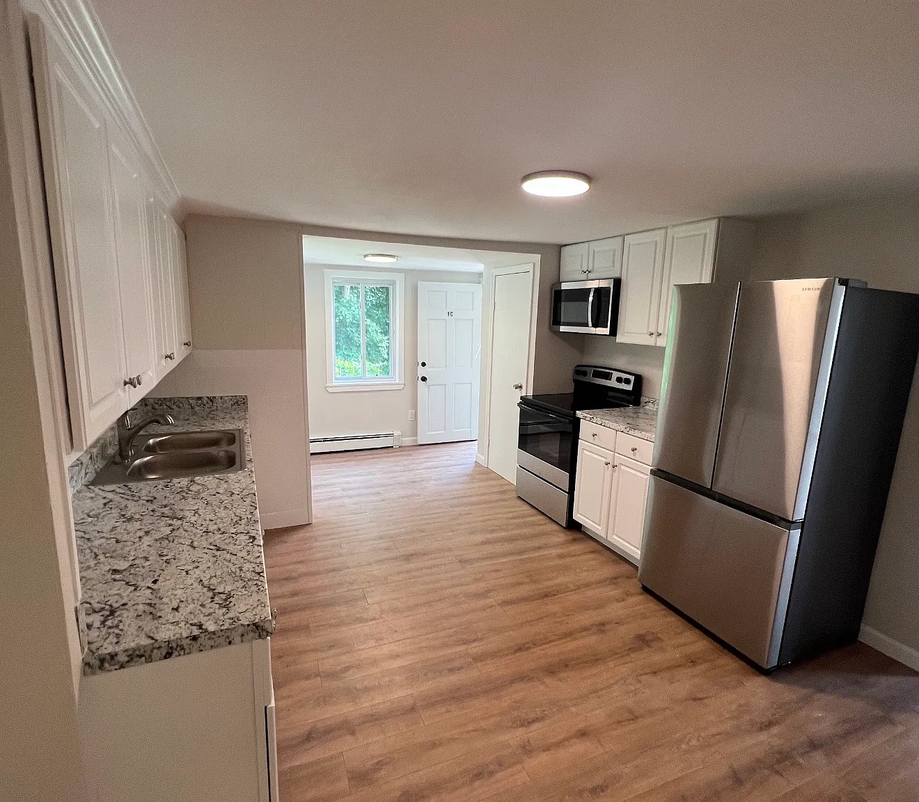 3 bed, 1150 sqft, $2,500 — Photo 1