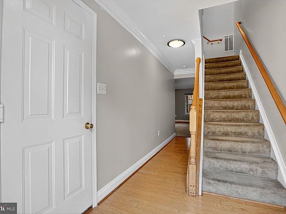 4th image of 3841 Watkins Mill Dr