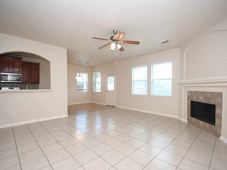 13111 Rippling Creek Ln — Photo 10