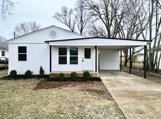 1045 7th St, West Plains, MO 65775