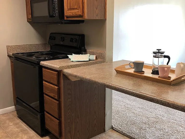 August Place Apartments — Photo 6