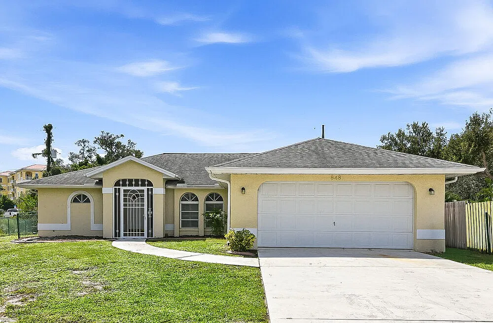 3 bed, 2.0 bath, 1755 sqft, $2,585 — Photo 1