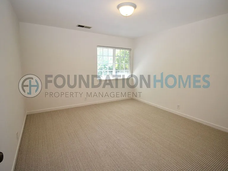 128 McAllister Ave — Photo 9