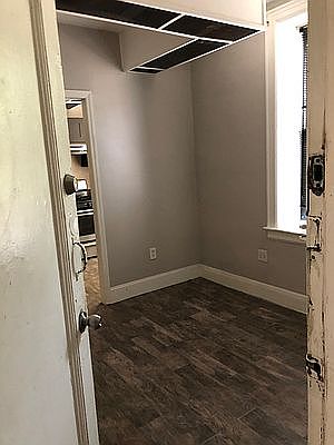 3rd image of 28-15 42nd St #Basement