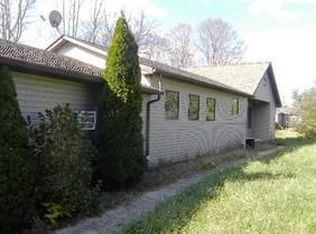 4503 Winfield Rd, Winfield, WV 25213