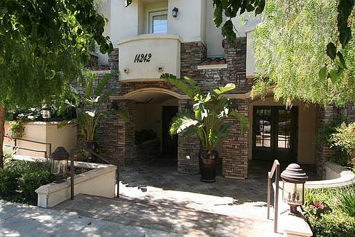 2nd image of 14242 Burbank Blvd APT 202
