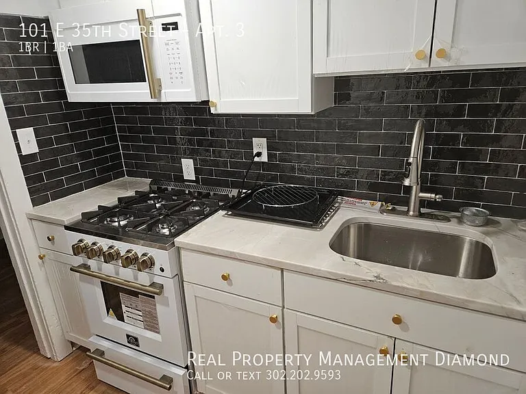 101 E 35th St #3 — Photo 8