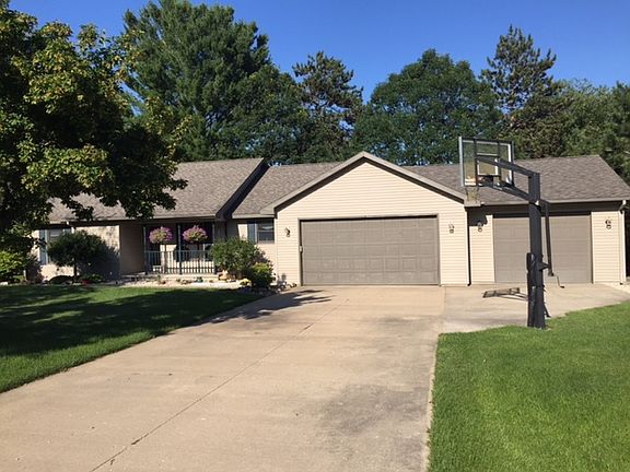 2nd image of 9079 Windsong Ln