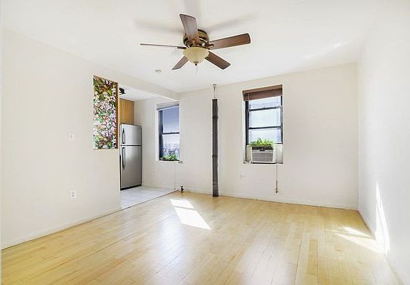 3rd image of 21-48 35th St APT 5C