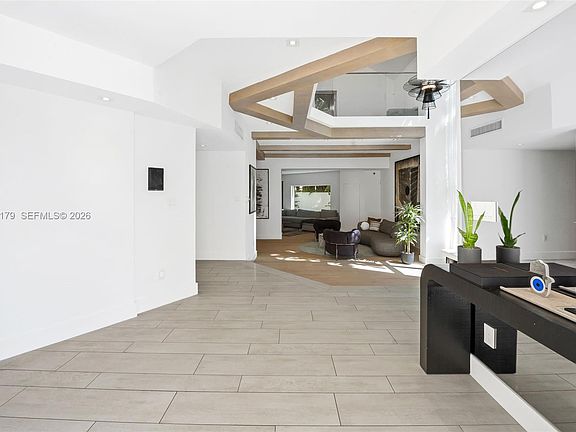 4th image of 1961 S Oak Haven Cir