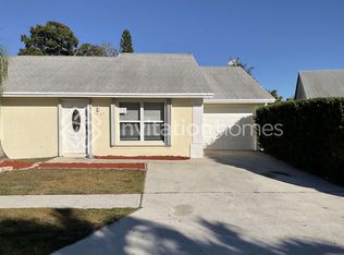 5447 Twin Oakes Rd, Lake Worth, FL 33463