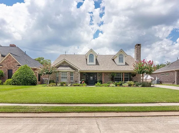 2840 10th St, Port Neches, TX 77651