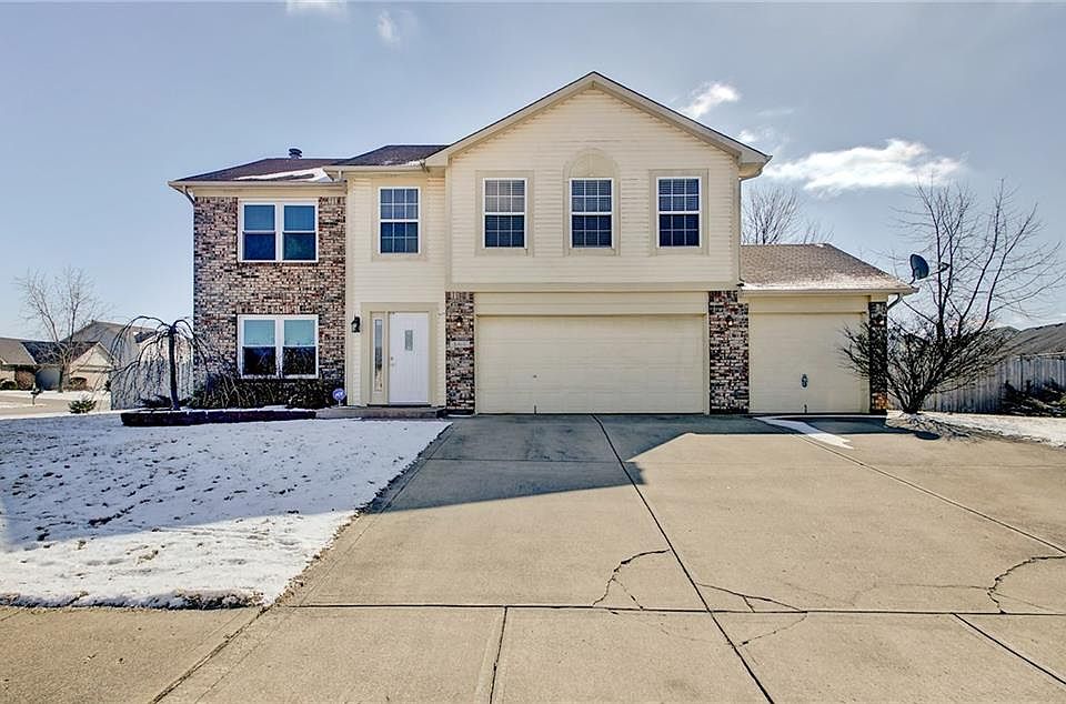 1st image of 5415 Bracken Dr