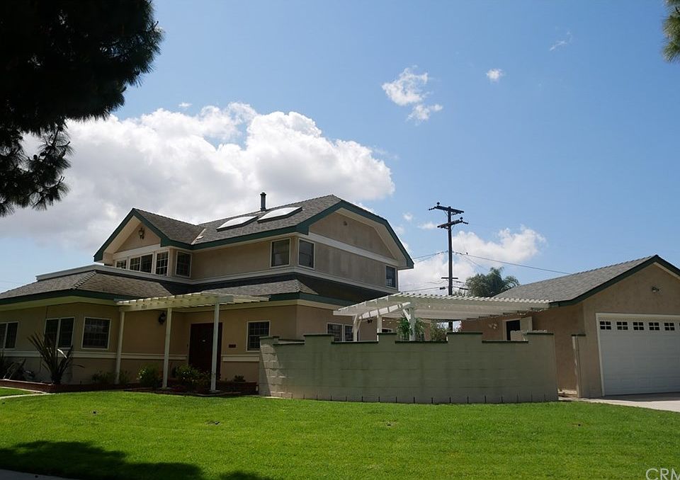 1st image of 3027 McNab Ave