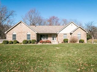 3701 Clover Dell Ln, Waterloo, IL 62298