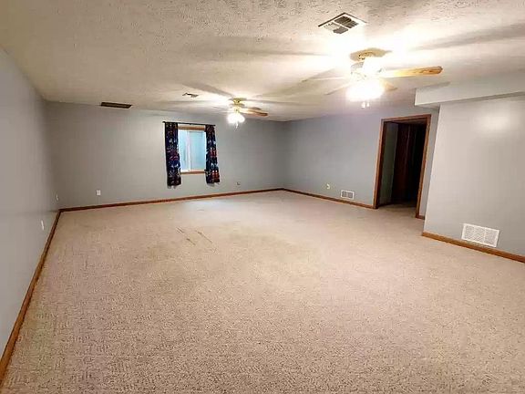 4th image of 1301 Sierra Dr