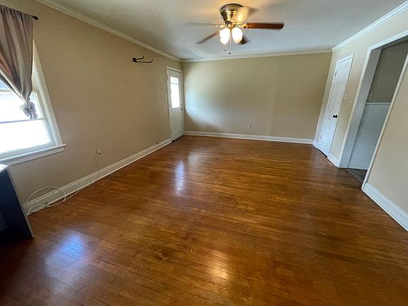4th image of 609 Coolidge Blvd