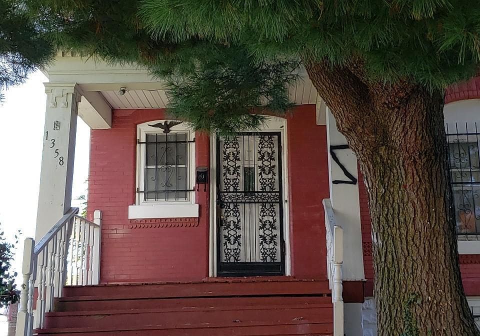 1st image of 1358 Granville Pl