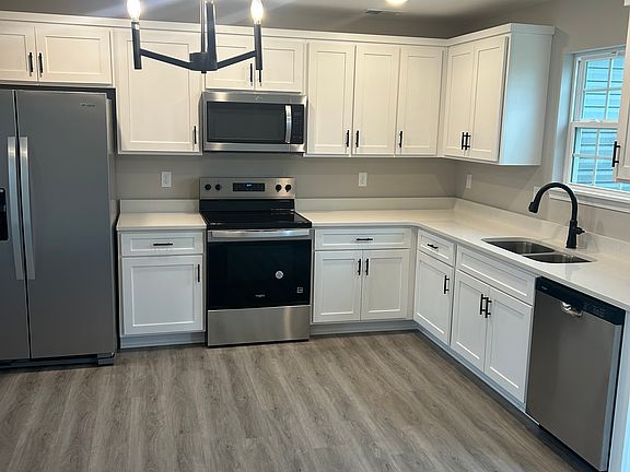 5th image of 1110 Brook Ct