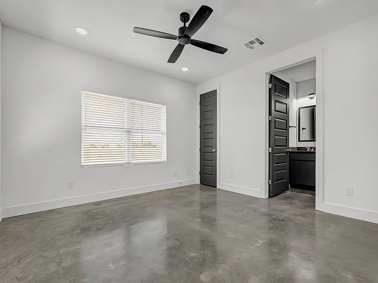3013 Alpha Wolf Ct — Photo 20