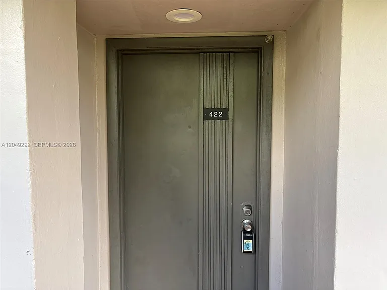 8500 SW 133rd Avenue Rd #422 — Photo 2