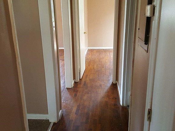 4th image of 503 Mills St