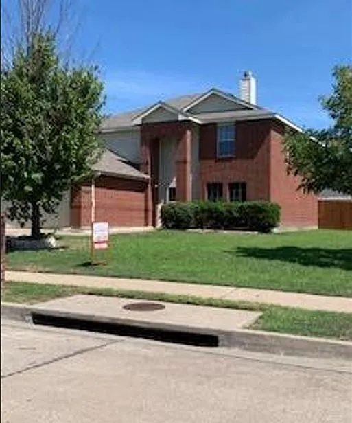 4 bed, 2580 sqft, $2,000 — Photo 1