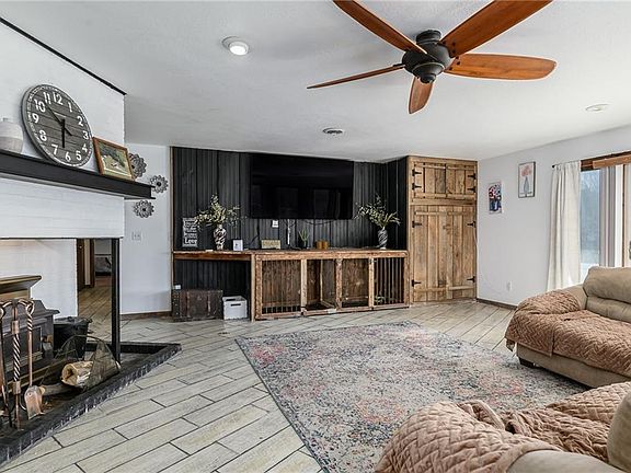 4th image of 33248 199th St