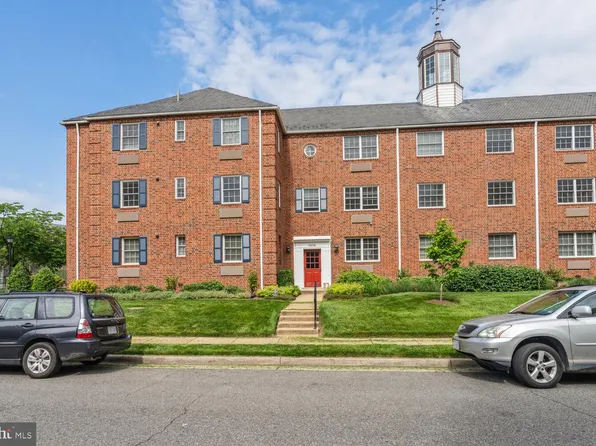 1636 W Abingdon Dr APT 201, Alexandria, VA 22314