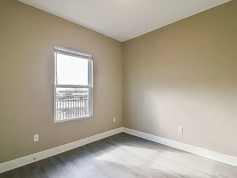 3 bed, 1270 sqft, $1,550 — Photo 4